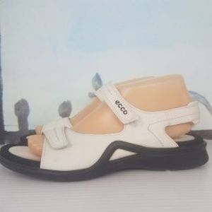 Ecco light white adjustable sandals sz 9